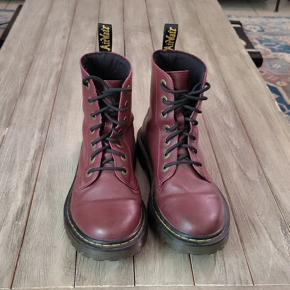 Dr. Martens 1460 Women's Smooth Leather Lace Up Boots In Cherry Red Woman's 9 - Picture 6 of 15
